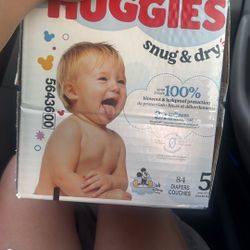  Huggies Size 5 