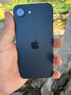 IPHONE 16e / Apple Watch included/OBO