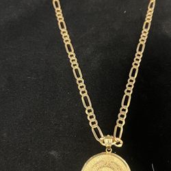 14k Gold Aztec Pendant Chain Set