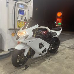 2005 Gsxr 600 Body With 750 Engine