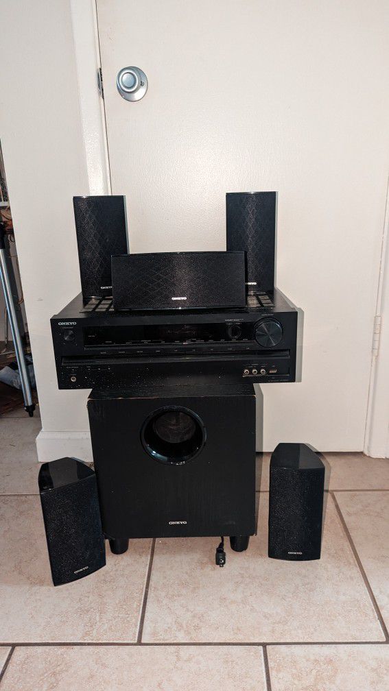 Onkyo Receiver With 5 Speakers 