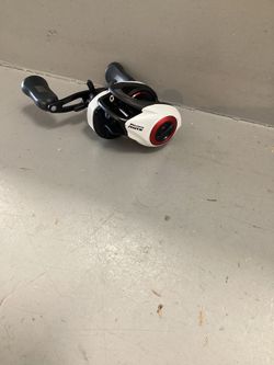 Abu Garcia MAX5 PRO LP Bait Casting Reel