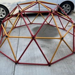Monkey Bars Climbing Dome