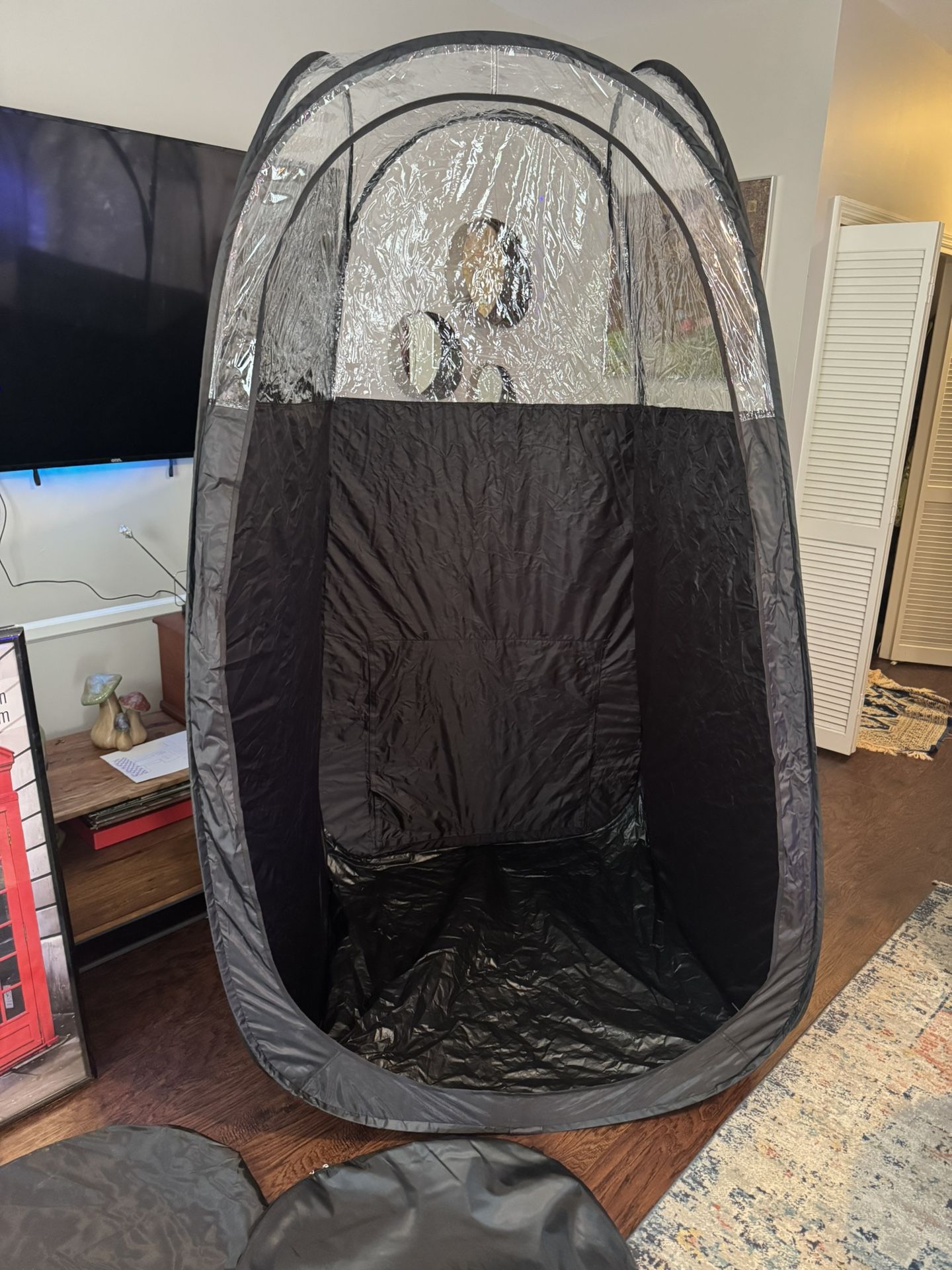 Spray Tan / Changing Booth