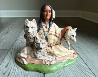 Vintage Native American Women With Wolves Ceramic Statue