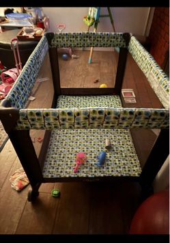 Graco Pack 'n Play Playard