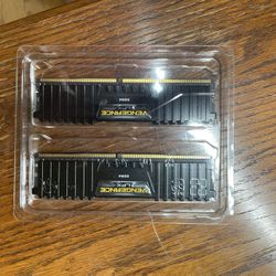Corsair Vengeance 32GB DDR4 RAM (2x16GB, 2400MHz) – Used, Working