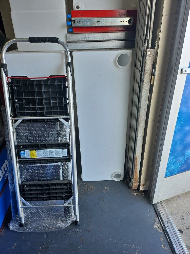 100 Gal Slim Water Tank
