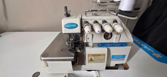 JAKTEC JK747-4-514M2-24 Industrial Overlock Machine