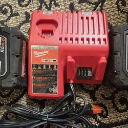 M18 Milwaukee Power Kit 2 Battery 5ah And Charger