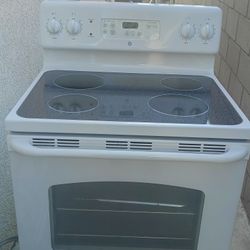 GE Electric Stove