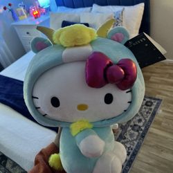 Hello Kitty Plushie 
