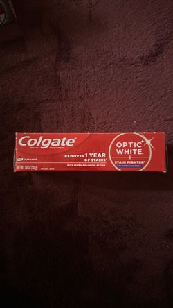 Colgate Optic White Stain Fighter with Baking Soda Toothpaste