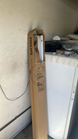 Flourscent Bulbs ,11 total new