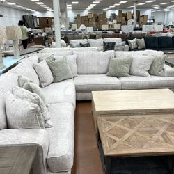New Ashley Rawcliffe Sectional 🔥🔥 IN STOCK 