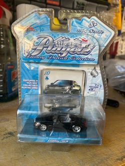 Playerz Luxury Diecast Cadillac XLR 1:64 Scale