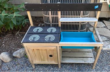 Mud kitchen