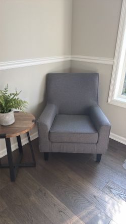 Barely used pottery barn chair