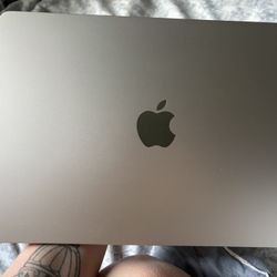 MacBook Air 13” M2 (16GB RAM / 256GB SSD) – Like New + AppleCare+ (2028)
