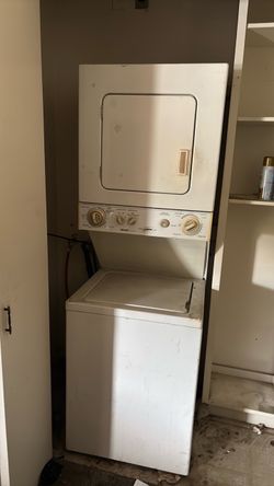 Stackable washer dryer combo