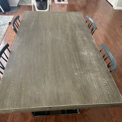 Dining room Table 