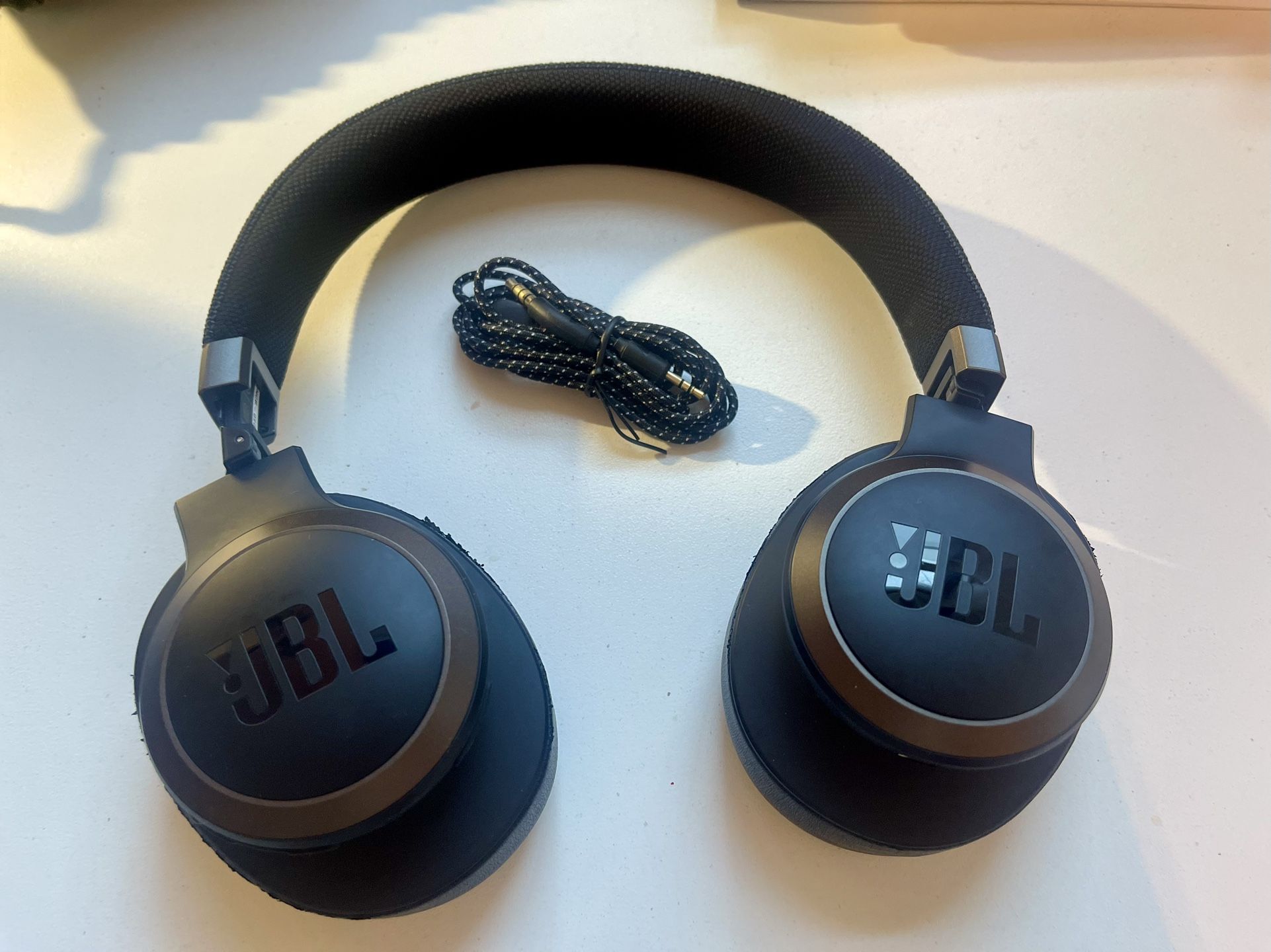 JBL Live 660NC - Wireless Over-ear Noise Cancelling Headphones