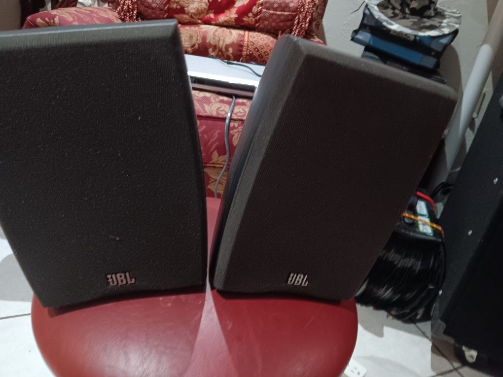 JBL. SPEAKER  MODEL N24.   NORTHRIDGE SERIE.....PAIR.  ESTAN MUY BUENOS