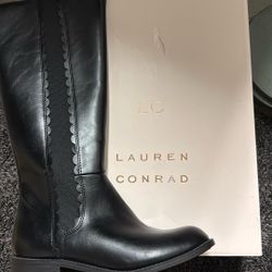 New Women’s Boots Size 7.5