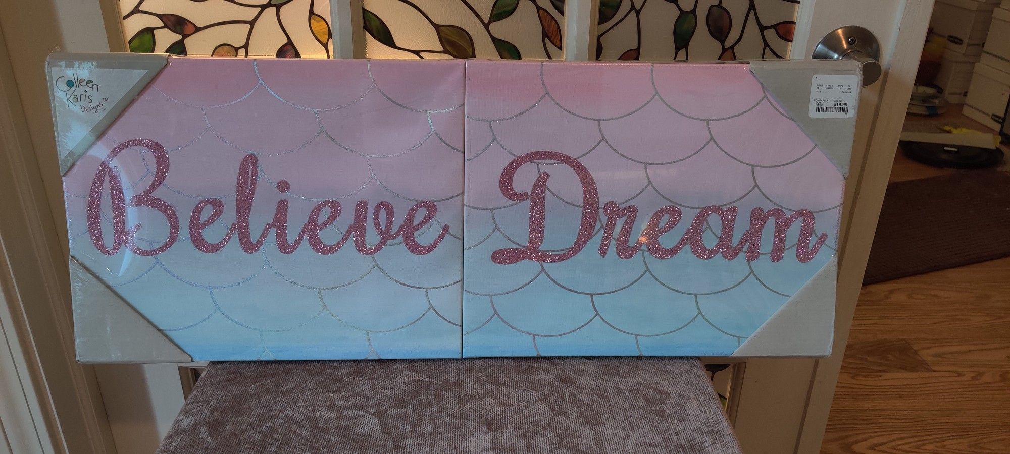 NWT Set of 2 Canvases for little girl's room. Believe. Dream.
