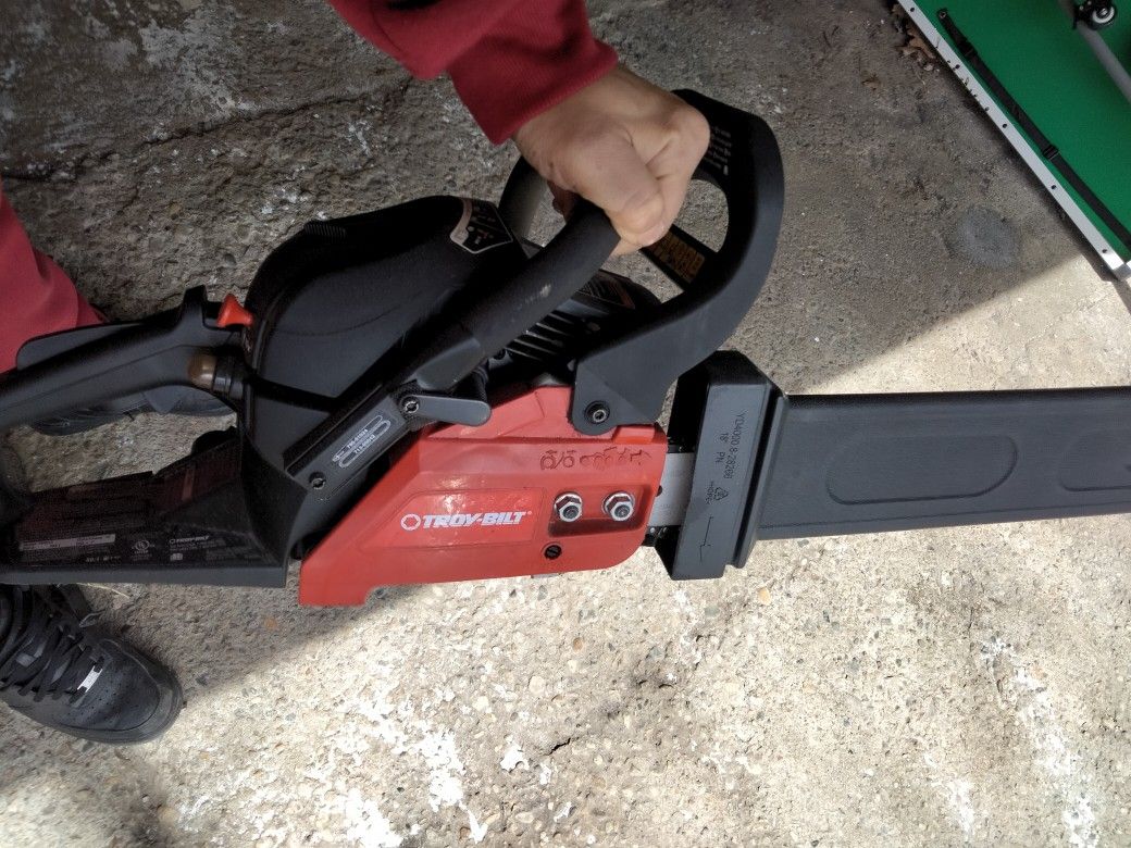 Troy-Bilt 18" Gas Chainsaw