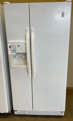 Roper Whirlpool Refrigerator
