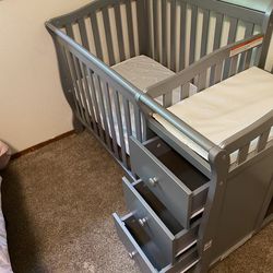 Baby Crib With Changing  Table 
