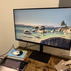Samsung QHD 27in monitor (used but mint)