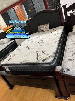 Royal touch Queen mattress and Boxspring bed set Colchon y tambor