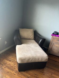 Chaise lounge