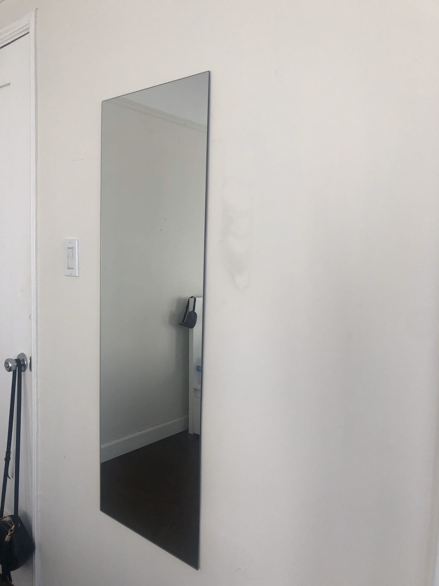 WALL MIRROR