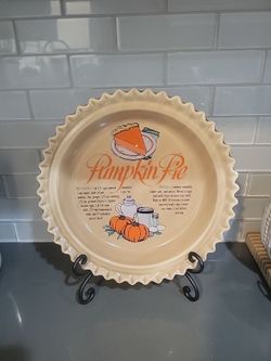Universal Trumps Corp Vintage Pumpkin Pie Plate