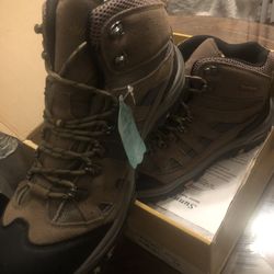 Men Boots 🥾 (best Offer )