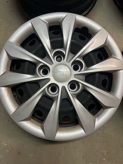 Steel Rims and Hubcaps for Kia Forte