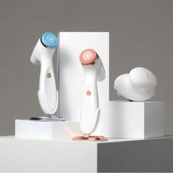 AgeLoc LumiSpa IO cleanser