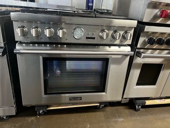 THERMADOR 36”WIDE DUAL FUEL RANGE STOVE