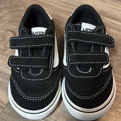 Black and White Old School Vans Size 6