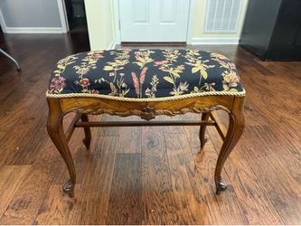 Vintage French Provincial / Louis XV style  bench