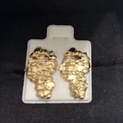 10k nugget size m earrings