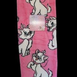 The Aristocats "Marie" Faux Rabbit Fur Throw 50x70in 