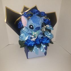 Stitch Con Rosas Eternas