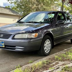1997 Toyota Camry LE Sedan Clean Title Low Miles