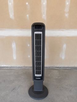 Ventilador de torre Lasko.