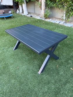 Black Metal Outdoor Coffee Table