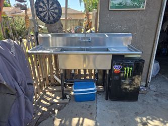 Metal sink